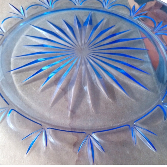 Vintage Avon set of 6 Blue Starburst 10" Fostoria Glass Dinner Plates Antique - Picture 3 of 3